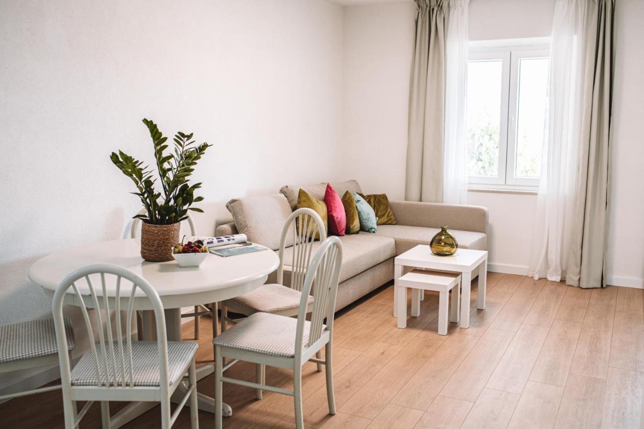 Villa Ardura - Island Holiday Residence **** Bol. Island Brac Bagian luar foto